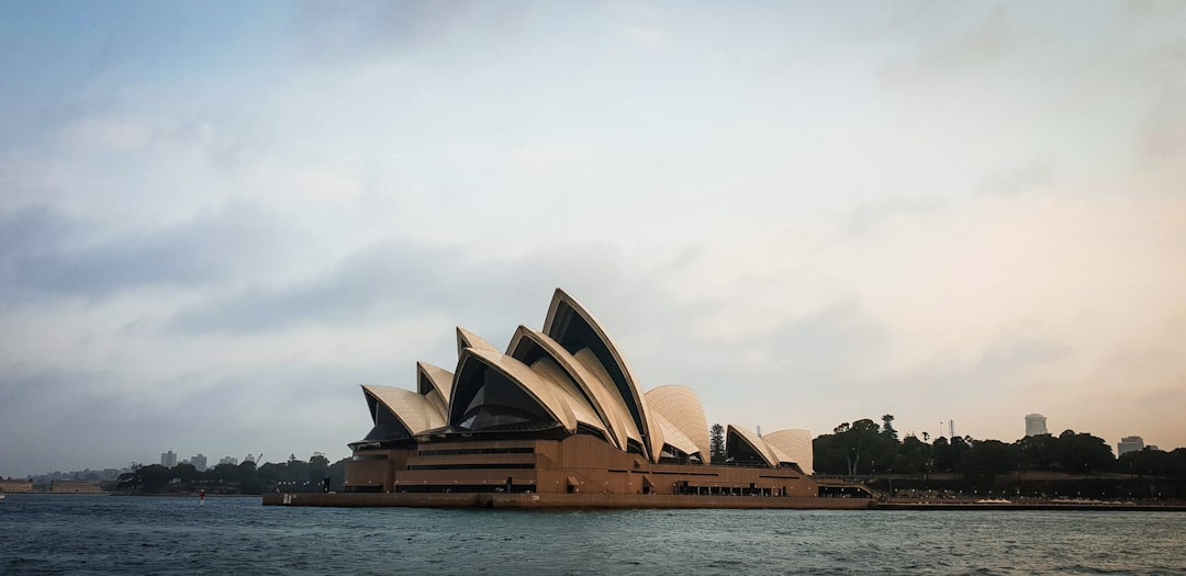 Sydney Opera House e il Sydney Harbour Bridge in Australia